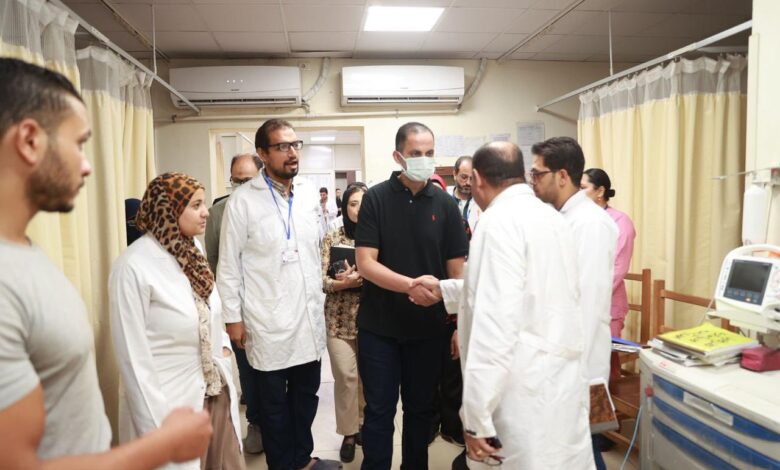 الدكتور الطيب يجرى جولة تفقدية مفاجئة لمستشفى التأمين الصحي والصدر بالمنيا  