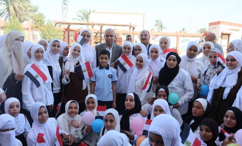 محافظ المنيا يتابع انتظام العملية التعليمية بمدرسة نزلة بني خلف للتعليم الأساسي ضمن مشروعات “حياة كريمة”