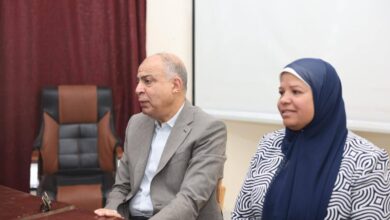 محافظ المنيا يستمع لمطالب الأهالي ويوجه بتيسير إجراءات توصيل خطوط مياه الشرب بقرية بلة المستجدة