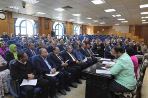 محافظ المنيا يوجه التحية لفخامة الرئيس السيسي بمناسبة افتتاح المتحف المصري الكبير خلال ترؤسه اجتماع المجلس التنفيذي للمحافظة