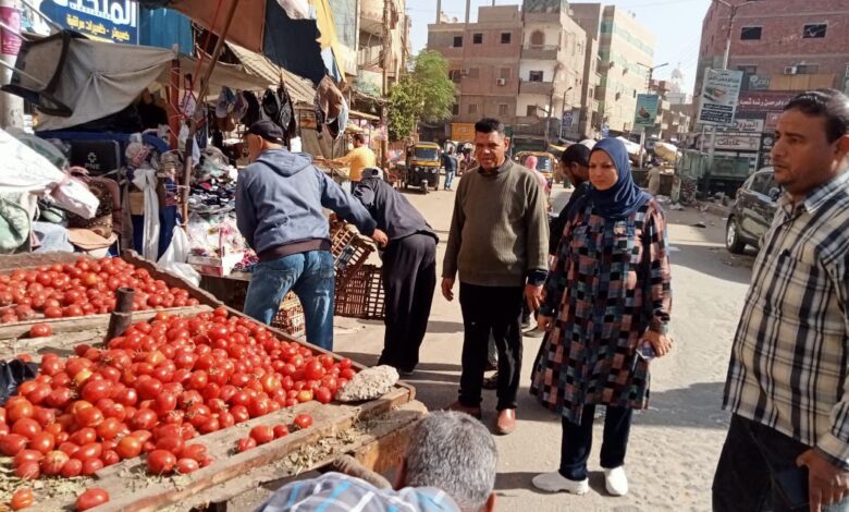 رئاسة مركز مطاى  تقود حمله إشغالات بالمدينه وتوجه بتكثيف حملات الإشغالات بالقري