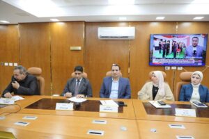 محافظ المنيا يتابع من مركز السيطرة انتظام التصويت في اليوم الثاني والأخير من جولة إعادة انتخابات مجلس النواب