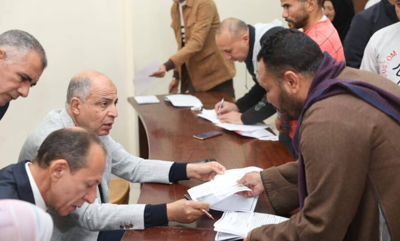 محافظ المنيا من بنى مزار . . رضا المواطن هو معيار نجاح منظومة الخدمات الرقمية ومكتبنا مفتوح لخدمة المواطنين