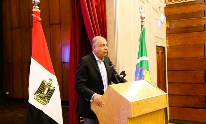 خلال لقائه بإدارات الديوان العام..محافظ المنيا «عروس الصعيد» على طريق التنمية الشاملة بدعم القيادة السياسية 