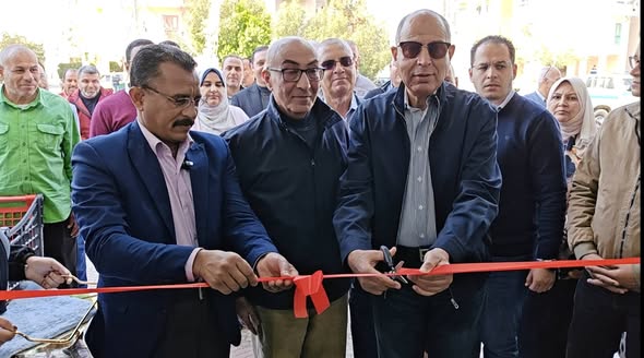   محافظ المنيا يفتتح فرع “أسواق الاتحاد” بالمنيا الجديدة لتوفير السلع بأسعار مخفضة بنسبة من 15 إلى 30%