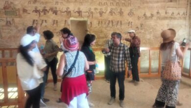 بني حسن تستقبل وفد ملتقى جبل الطير الدولي في رحلة بين الفن والتاريخ على أرض عروس الصعيد