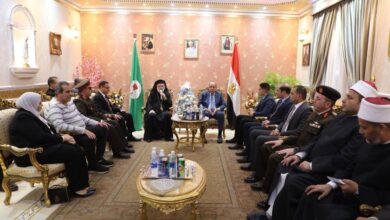 محافظ المنيا يزور الايبارشيات لتقديم التهنئة للإخوة الأقباط بمطرانيات المنيا بمناسبة عيد القيامة المجيد