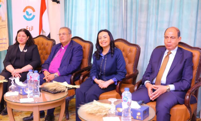 وزيرة التضامن الاجتماعي تلتقي صغار المزارعين المشاركين في مبادرة “ازرع” بالمنيا
