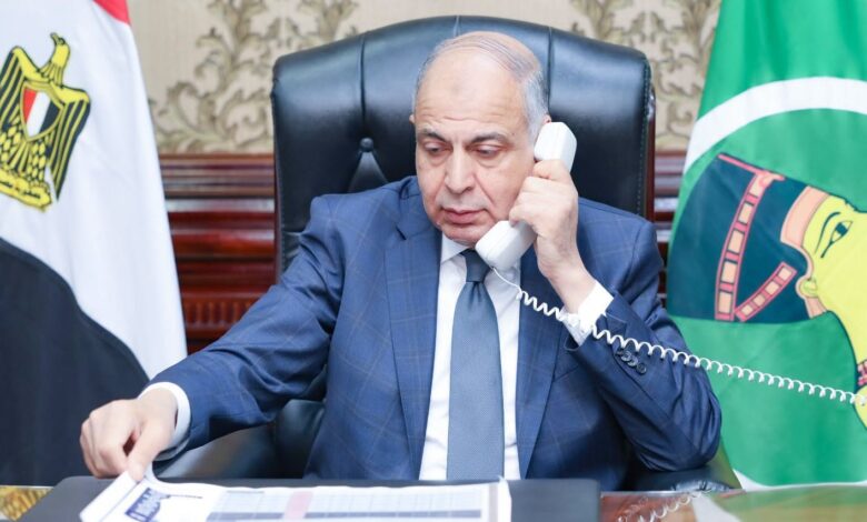 محافظ المنيا يهنئ الطالبة مريم وائل الثانية على مستوى الجمهورية في الثانوية العامة