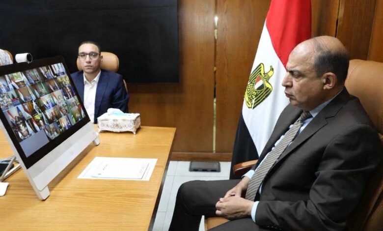 محافظ المنيا يشارك في اجتماع مجلس المحافظين لاستعراض عدد من الملفات الخدمية والتنموية